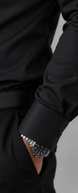 Camisa sencilla negra