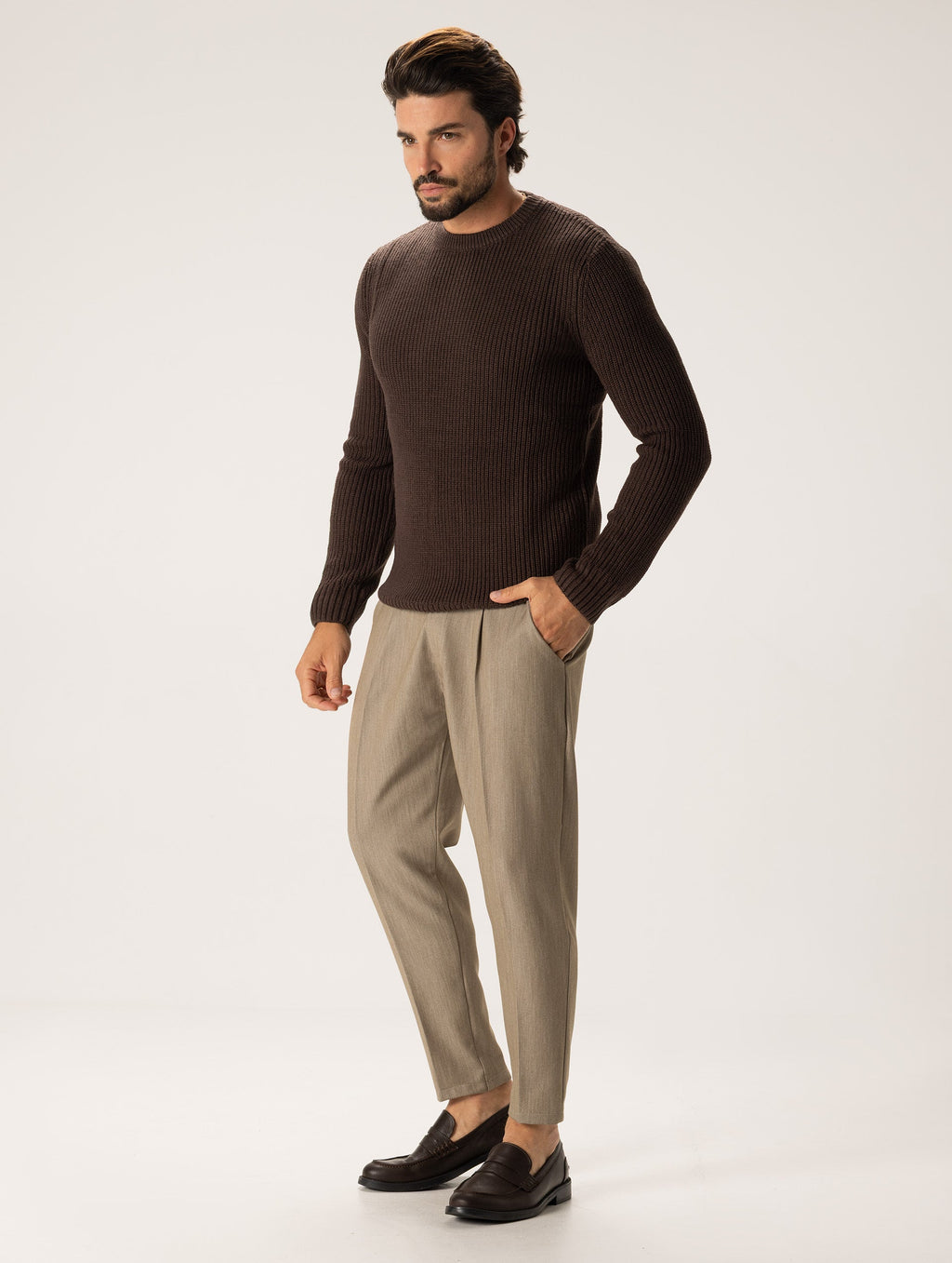Pantalones formales color beige