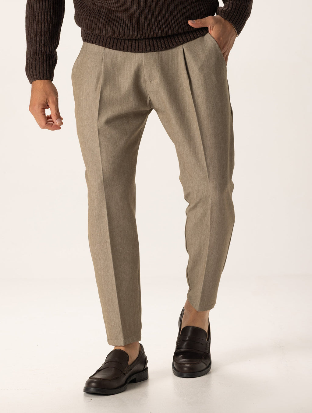 Pantalones formales color beige