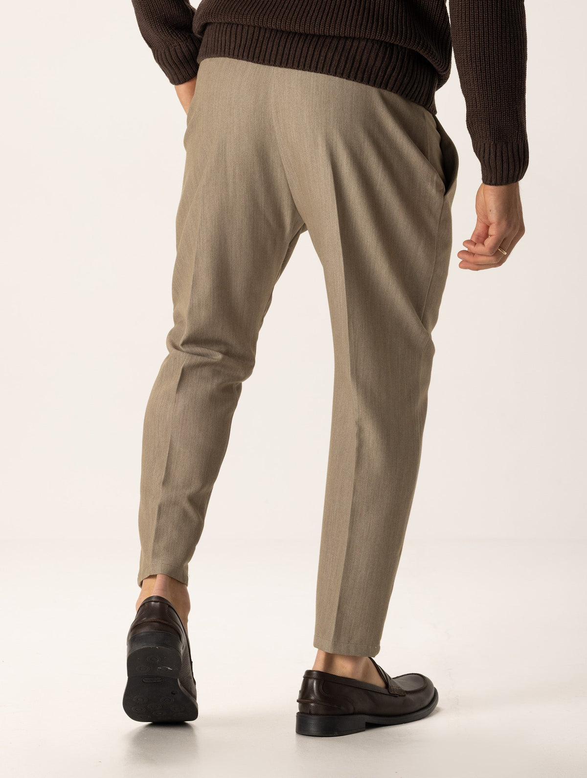 Pantalones formales color beige