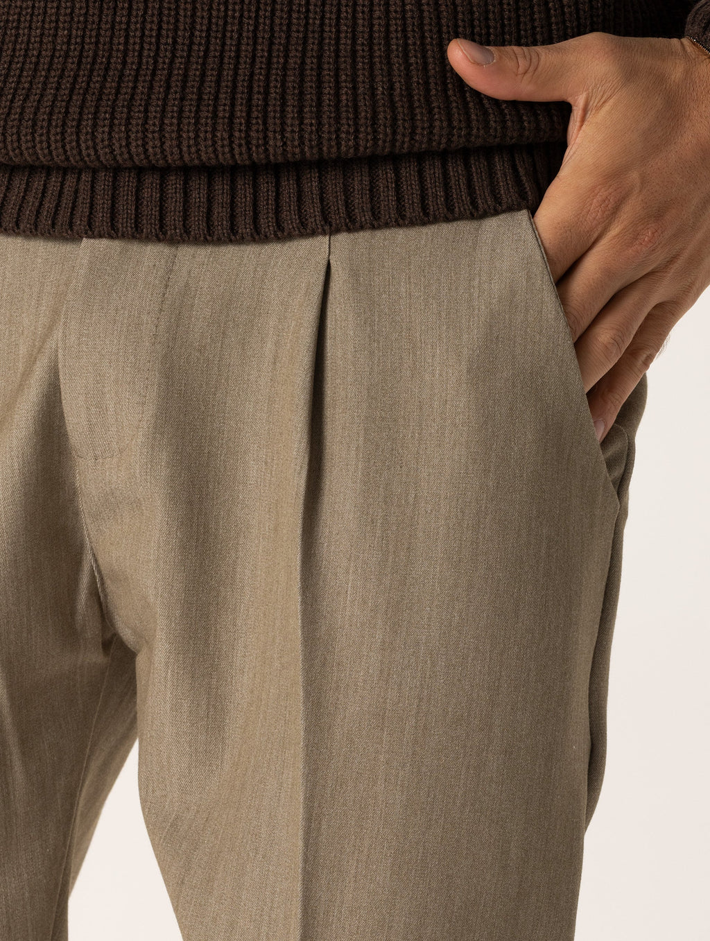 Pantalones formales color beige