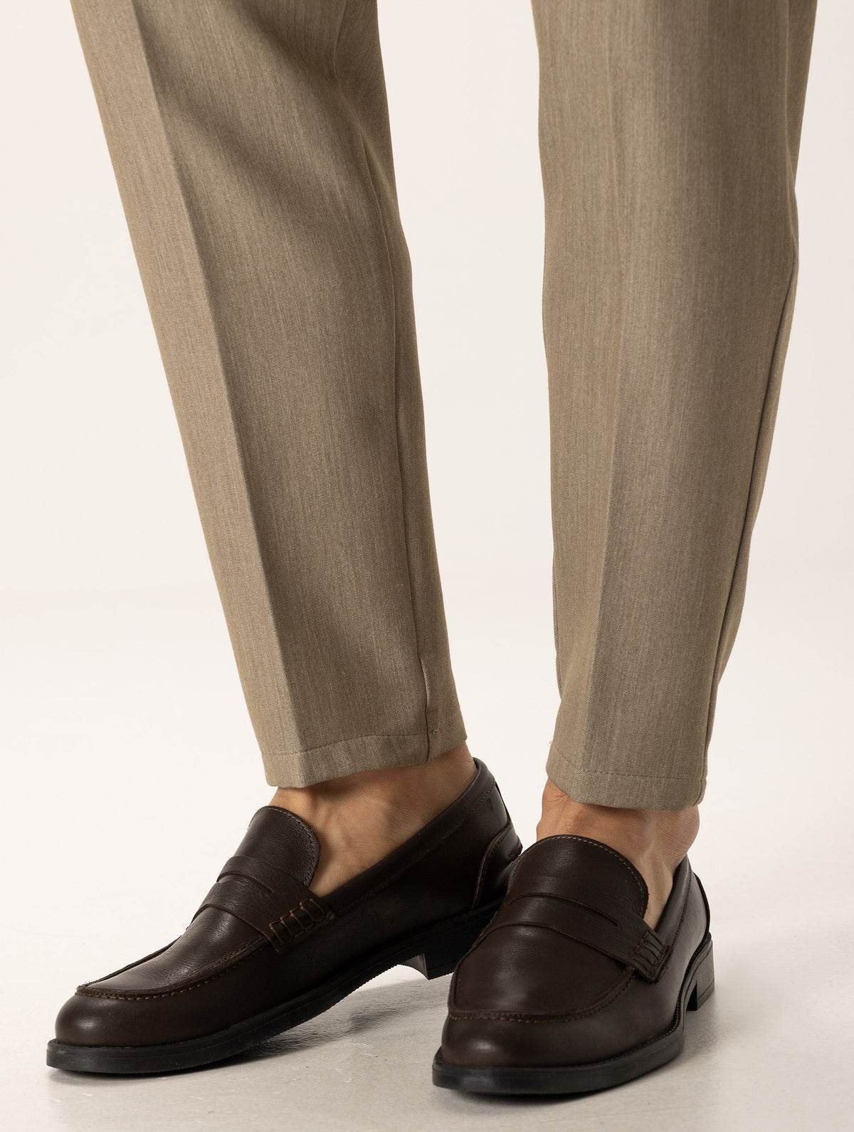Pantalones formales color beige